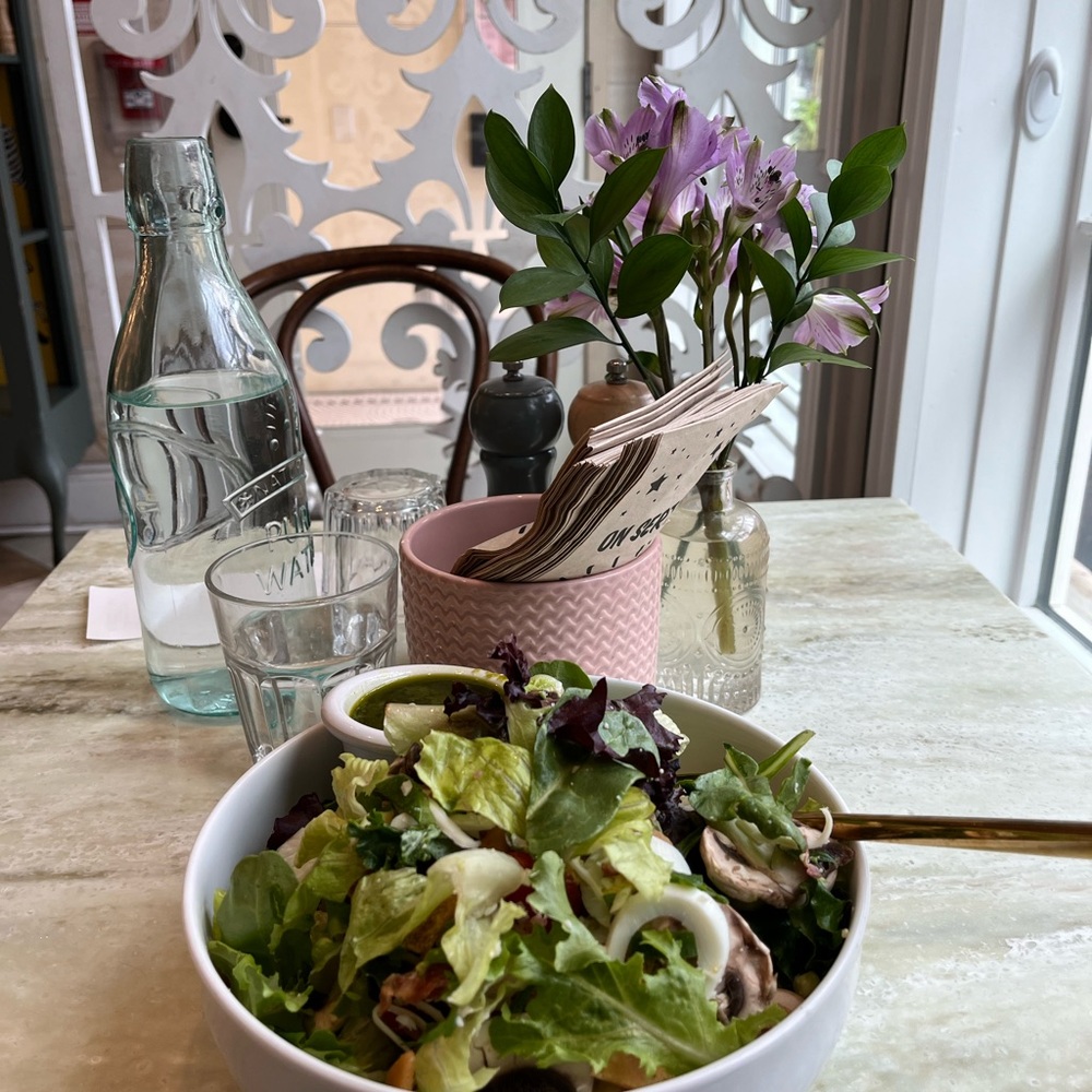 Meet your Posher, Lucy